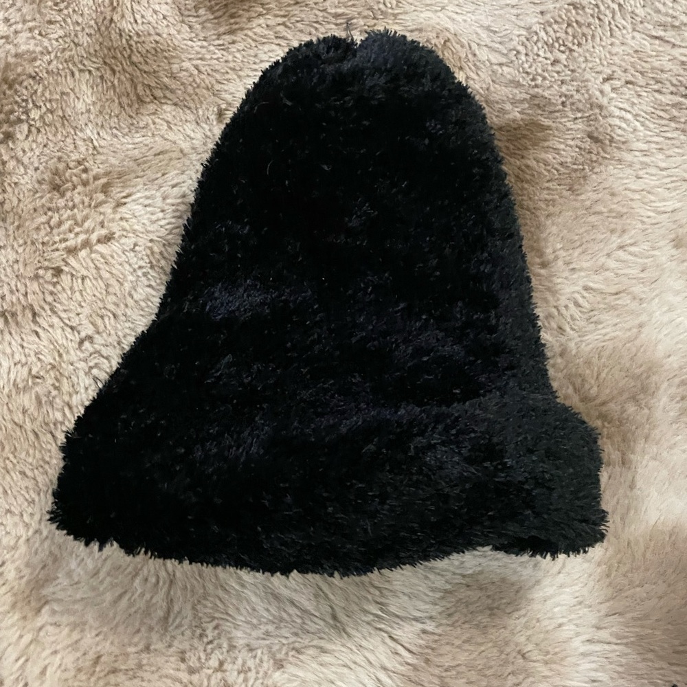 St John’s bay black fuzzy hat